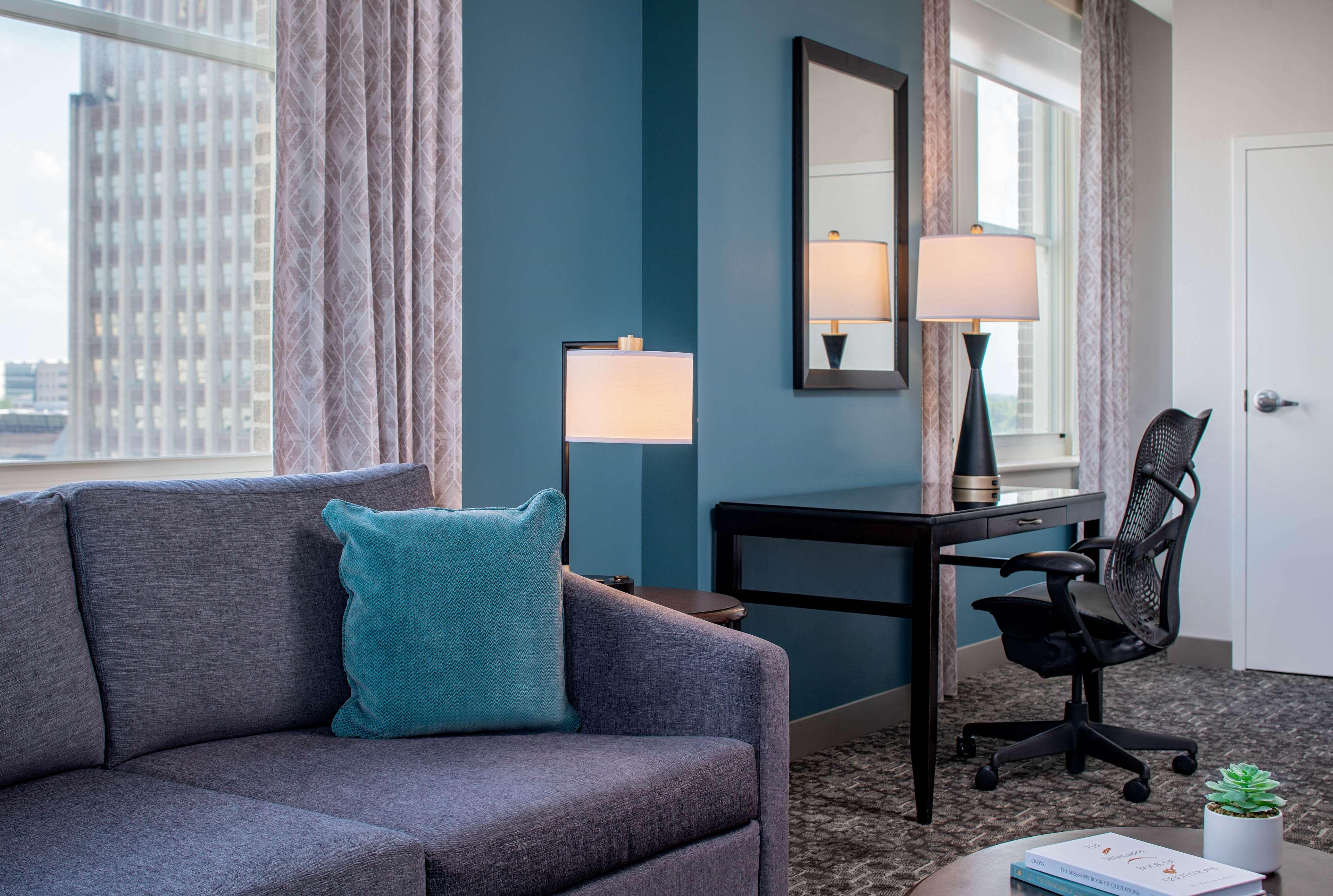 Hilton Garden Inn Jackson Downtown Экстерьер фото