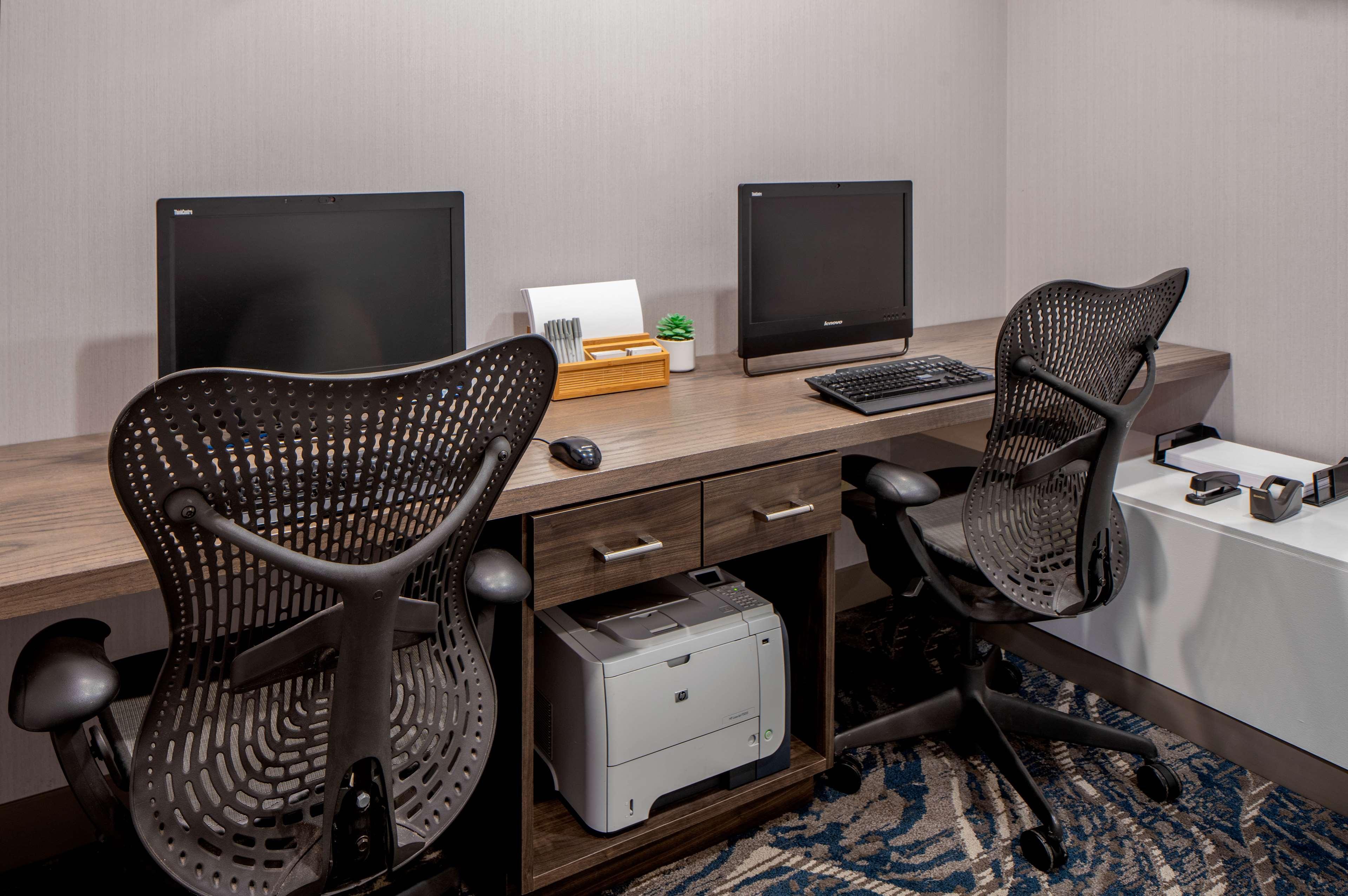 Hilton Garden Inn Jackson Downtown Экстерьер фото
