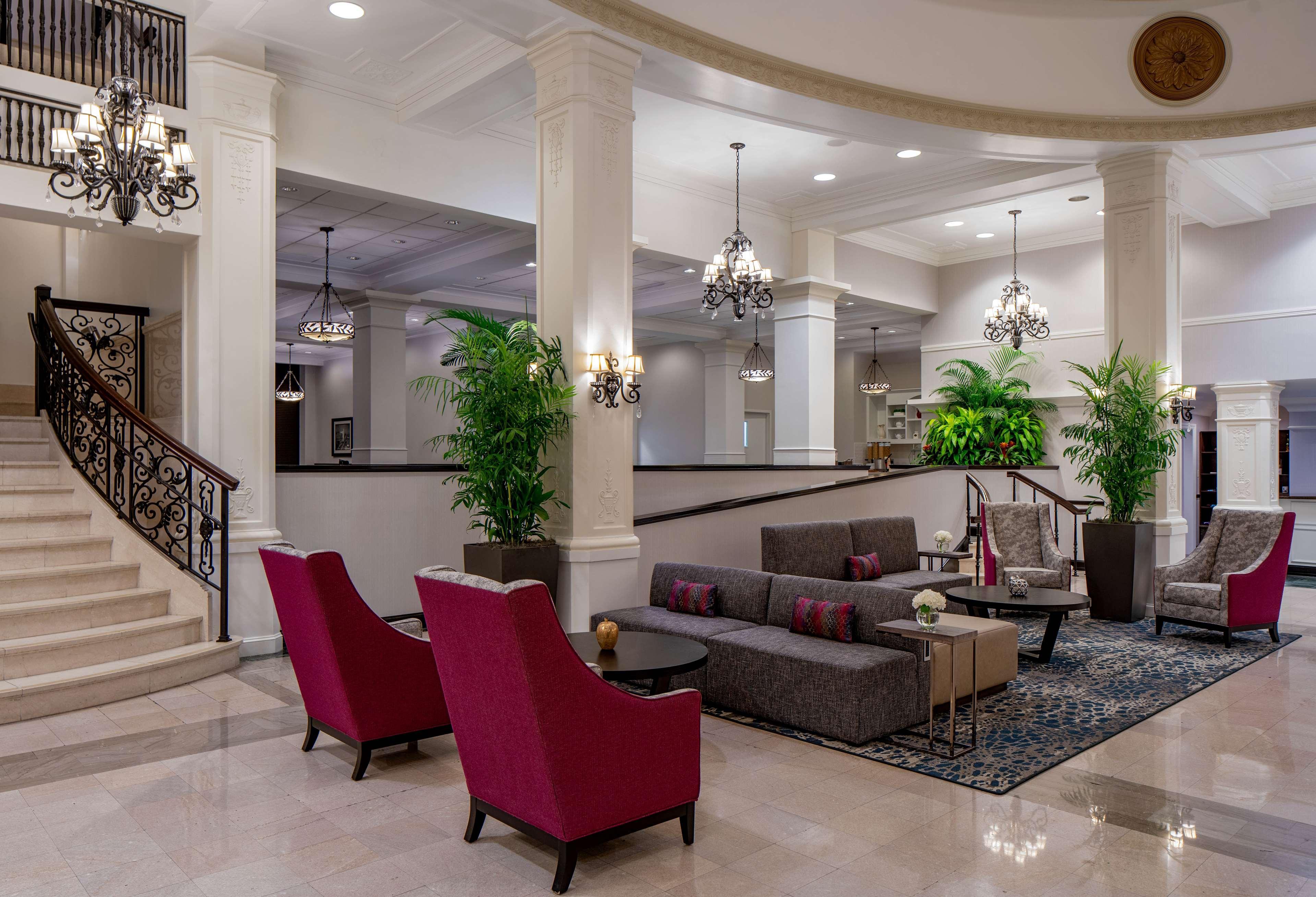 Hilton Garden Inn Jackson Downtown Экстерьер фото