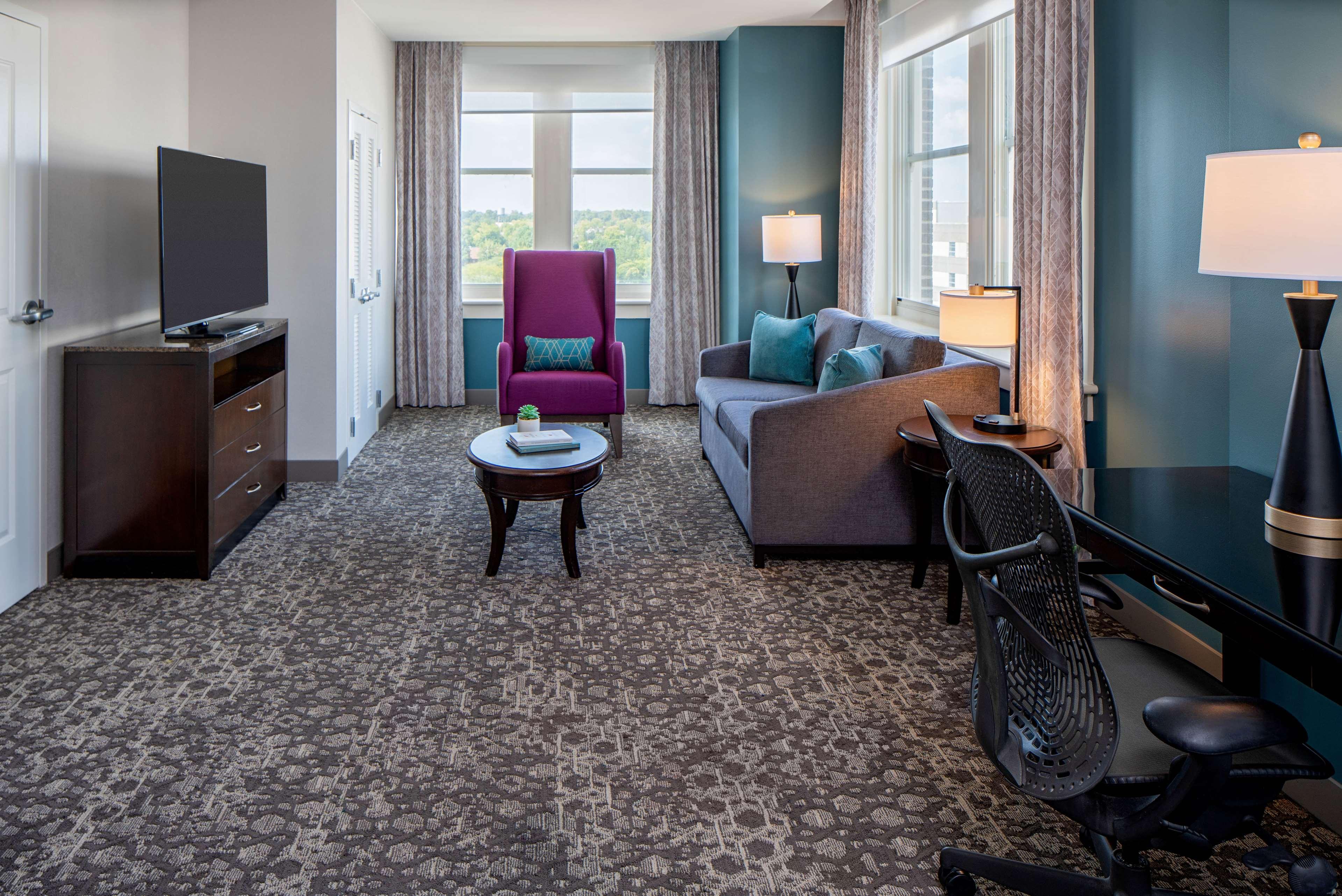 Hilton Garden Inn Jackson Downtown Экстерьер фото