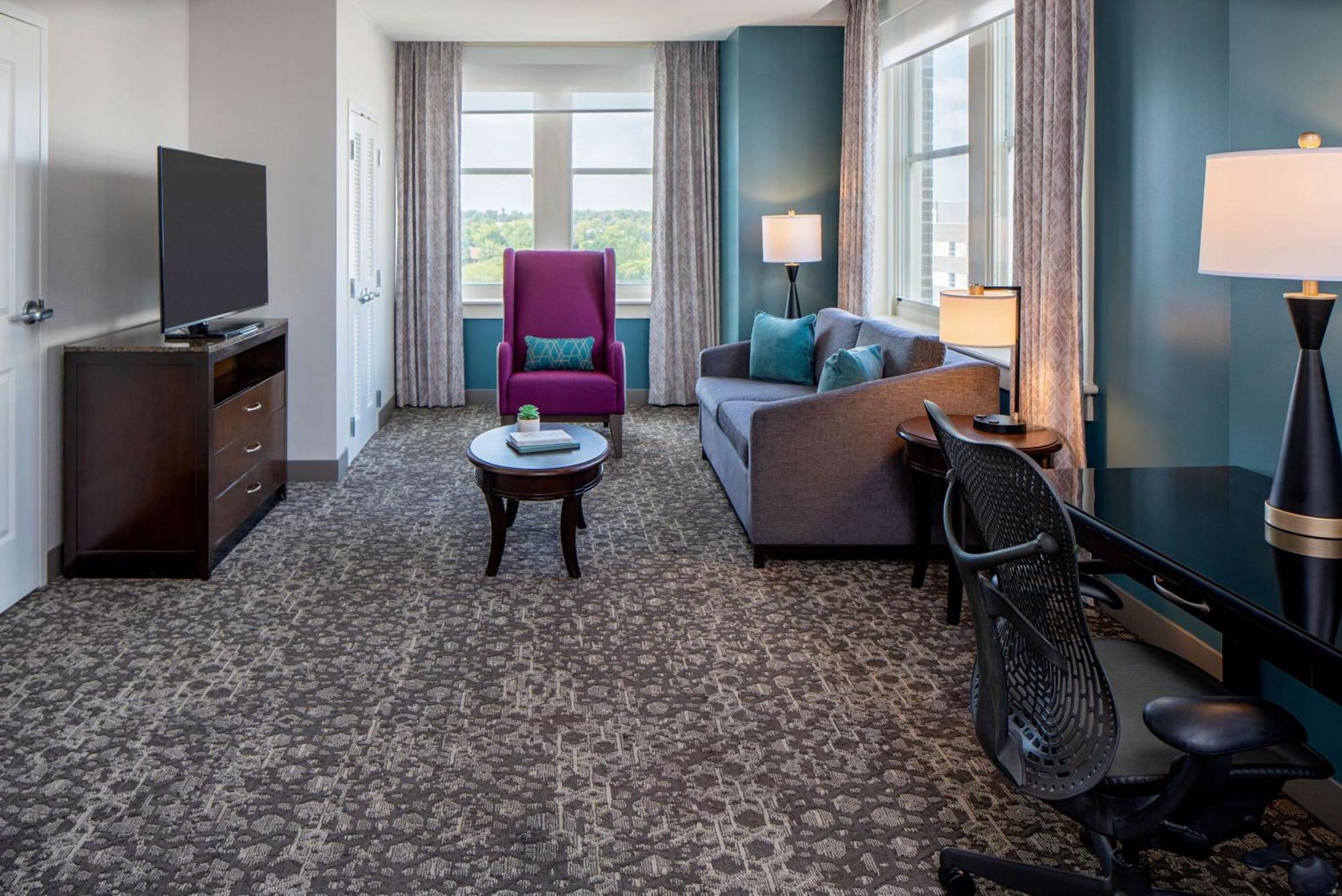 Hilton Garden Inn Jackson Downtown Экстерьер фото