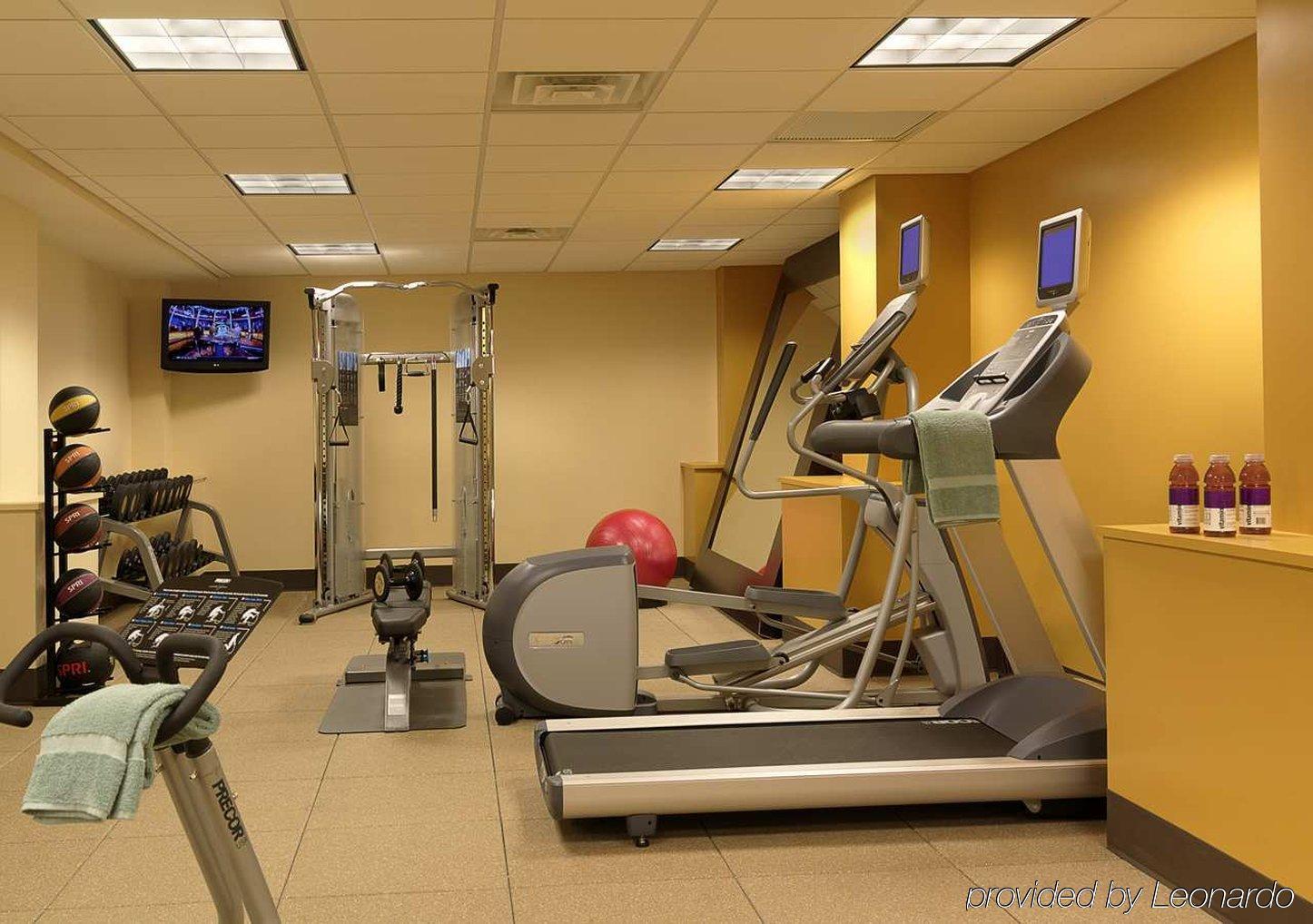 Hilton Garden Inn Jackson Downtown Экстерьер фото